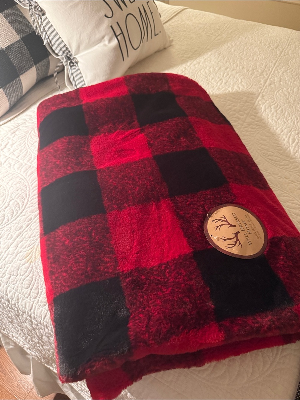 Well Dressed Home Red and Black Buffalo Check Plaid Faux Fur Throw Blanket Red &